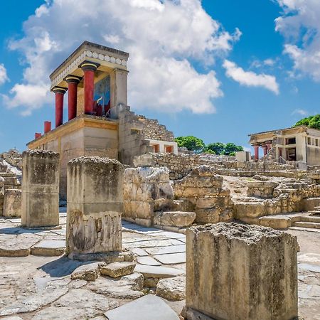 Holiday House Heraklion Deluxe エクステリア 写真