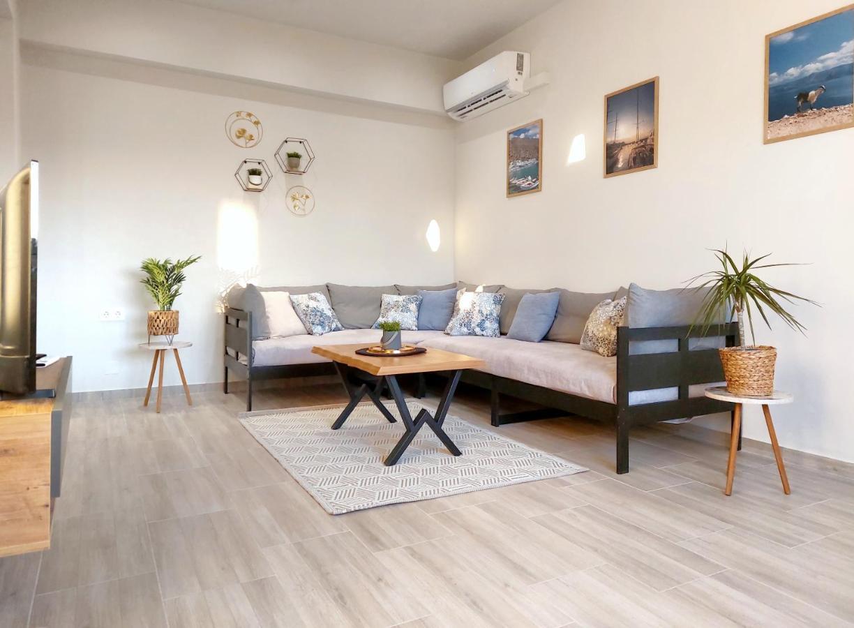 Holiday House Heraklion Deluxe エクステリア 写真