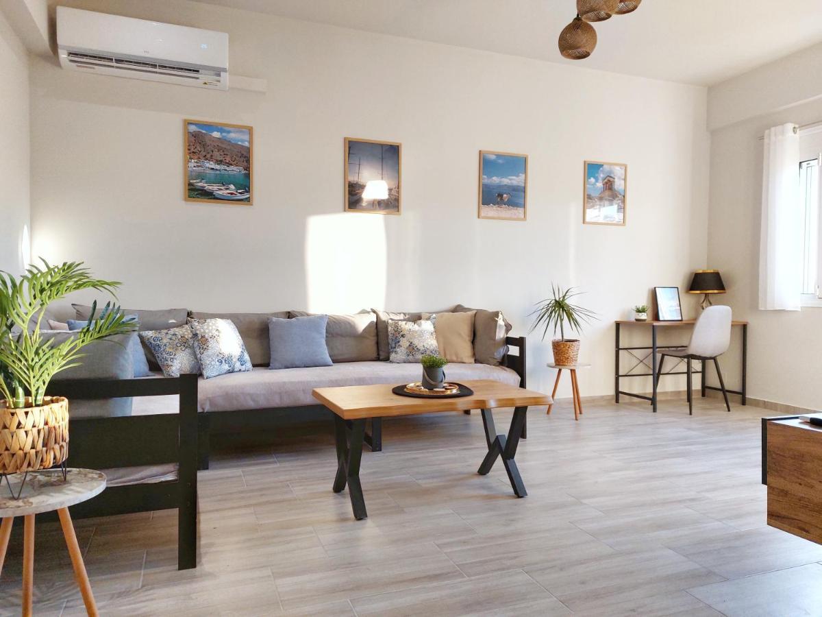 Holiday House Heraklion Deluxe エクステリア 写真