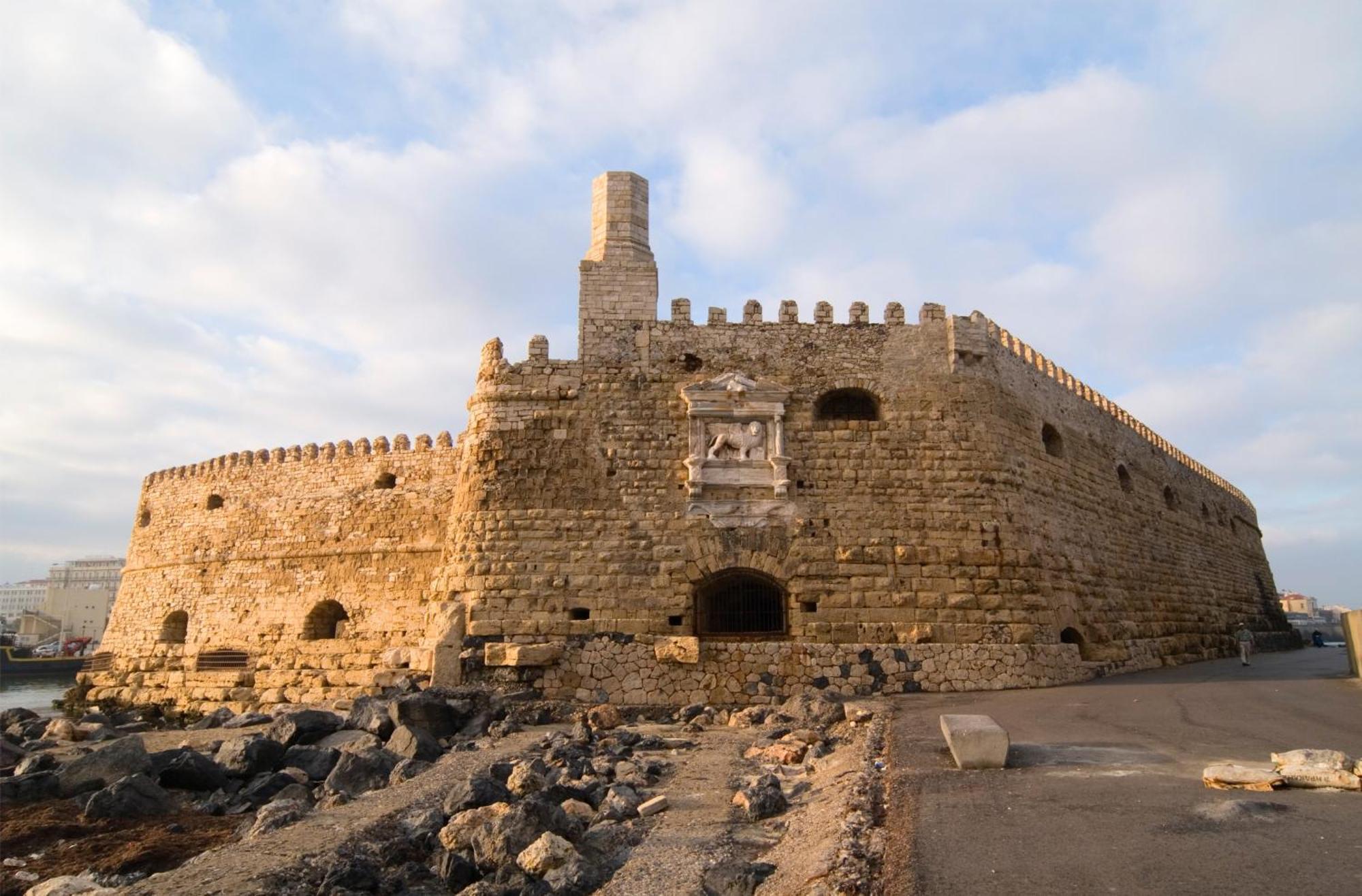 Holiday House Heraklion Deluxe エクステリア 写真
