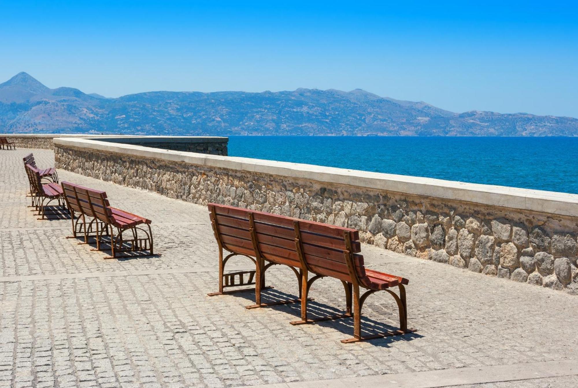 Holiday House Heraklion Deluxe エクステリア 写真