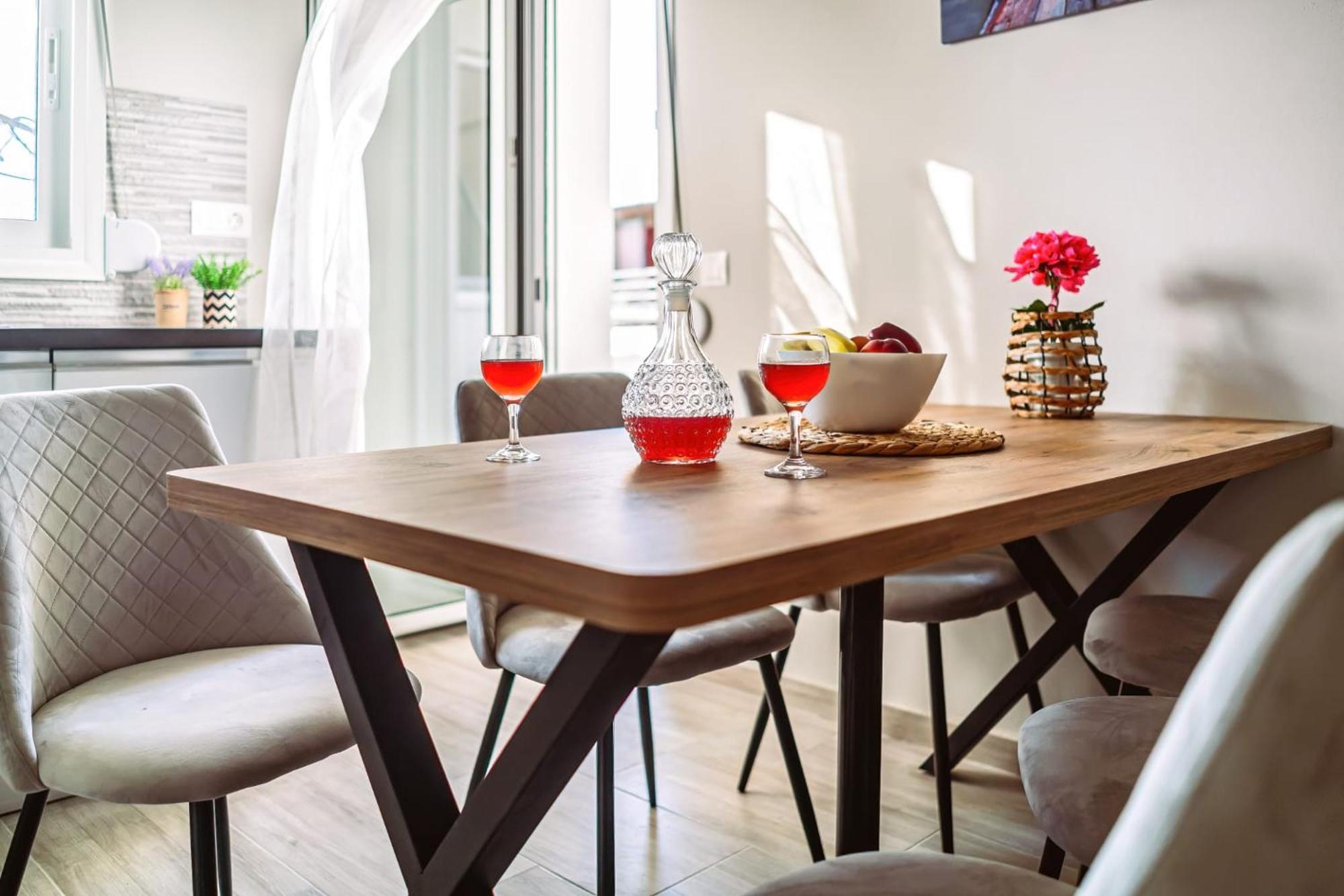 Holiday House Heraklion Deluxe エクステリア 写真